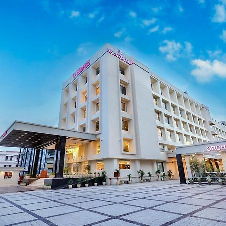 Regenta Dehradun By Royal Orchid Hotels Limited エクステリア 写真