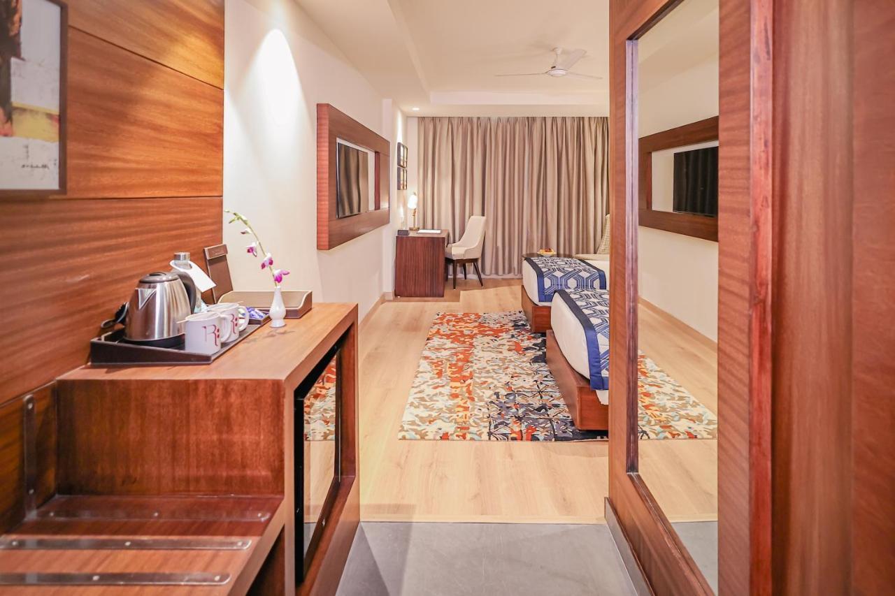 Regenta Dehradun By Royal Orchid Hotels Limited エクステリア 写真