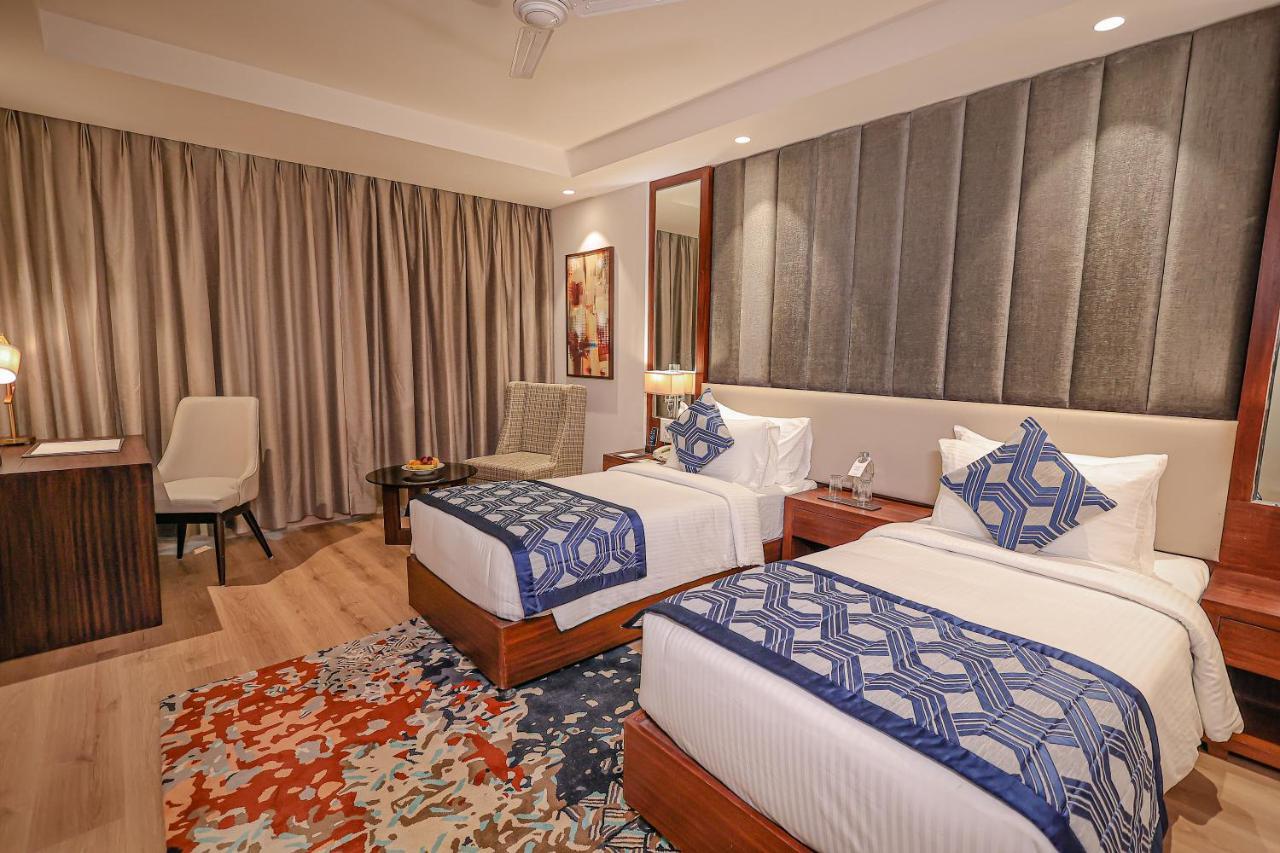 Regenta Dehradun By Royal Orchid Hotels Limited エクステリア 写真