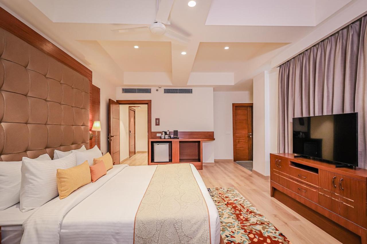 Regenta Dehradun By Royal Orchid Hotels Limited エクステリア 写真