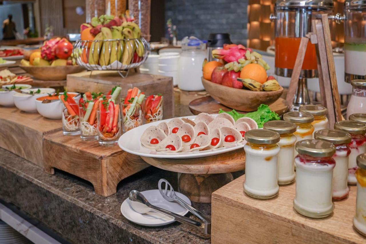Regenta Dehradun By Royal Orchid Hotels Limited エクステリア 写真
