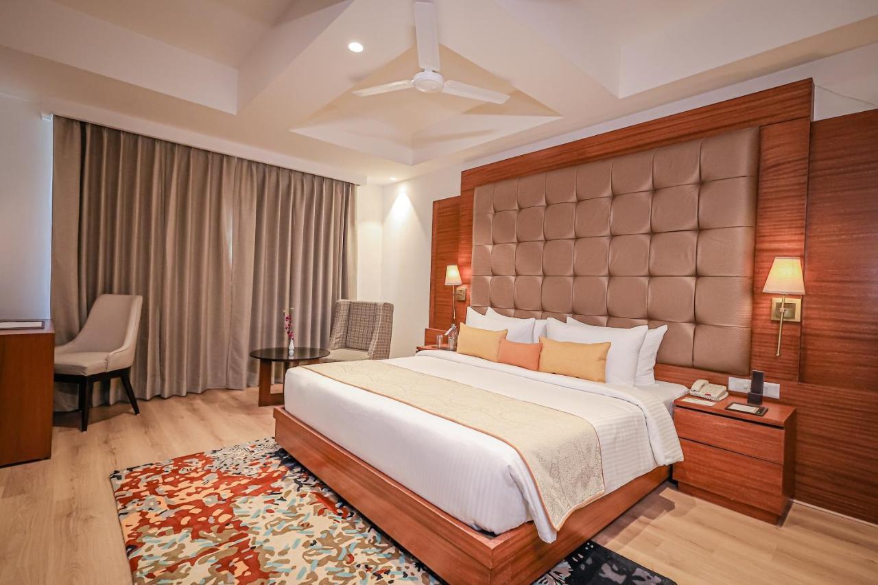 Regenta Dehradun By Royal Orchid Hotels Limited エクステリア 写真